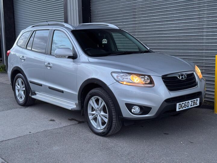 Hyundai Santa Fe 2.2 CRDi Premium Auto 4WD Euro 5 5dr (5 Seat) Hyundai Santa Fe 2.2 CRDi Premium Auto 4WD Euro 5 5dr (5 Seat)