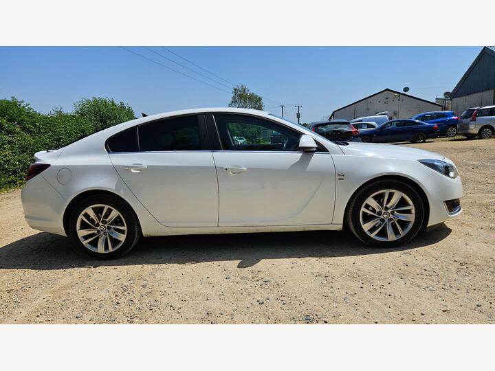 Vauxhall Insignia 2.0 CDTi EcoFLEX SRi Nav Euro 5 (s/s) 5dr