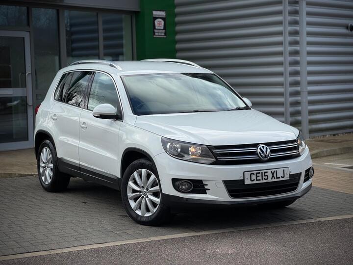 Volkswagen Tiguan 2.0 TDI BlueMotion Tech Match 2WD Euro 5 (s/s) 5dr Volkswagen Tiguan 2.0 TDI BlueMotion Tech Match 2WD Euro 5 (s/s) 5dr
