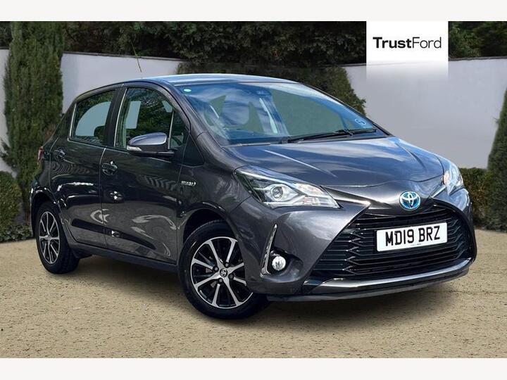 Toyota Yaris 1.5 VVT-h Icon Tech E-CVT Euro 6 (s/s) 5dr