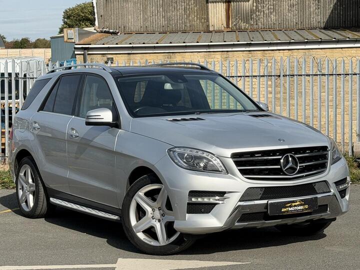 Mercedes-Benz M CLASS 3.0 ML350 V6 BlueTEC AMG Line G-Tronic 4WD Euro 6 (s/s) 5dr