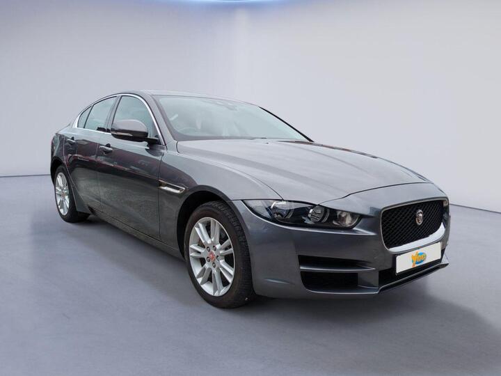Jaguar XE 2.0d Prestige Auto AWD Euro 6 (s/s) 4dr