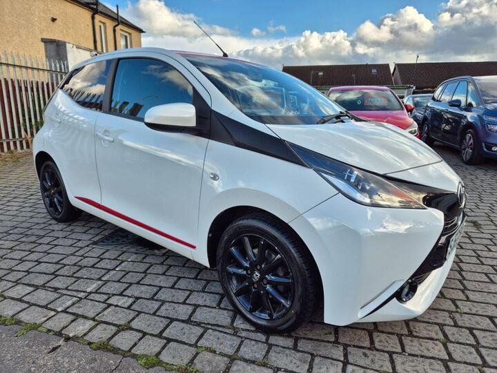 Toyota AYGO 1.0 VVT-i X-press Euro 6 5dr Toyota AYGO 1.0 VVT-i X-press Euro 6 5dr
