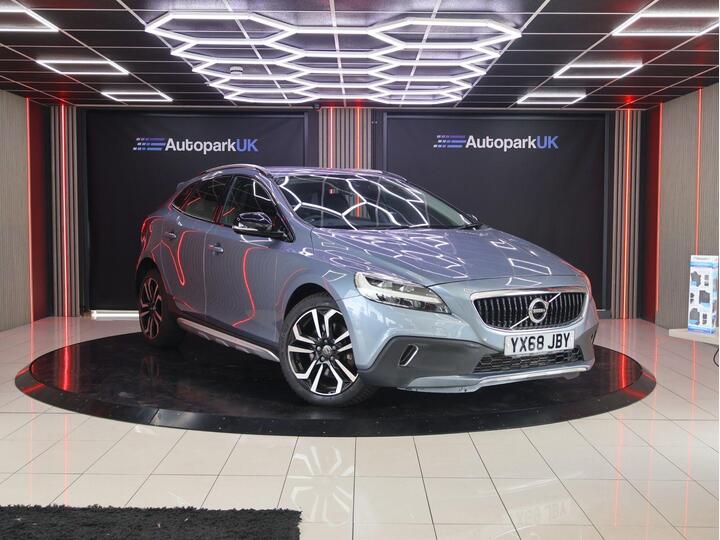 Volvo V40 CROSS COUNTRY 1.5 T3 GPF Pro Auto Euro 6 (s/s) 5dr