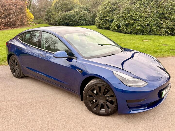 Tesla Model 3 Standard Range Plus Auto RWD 4dr