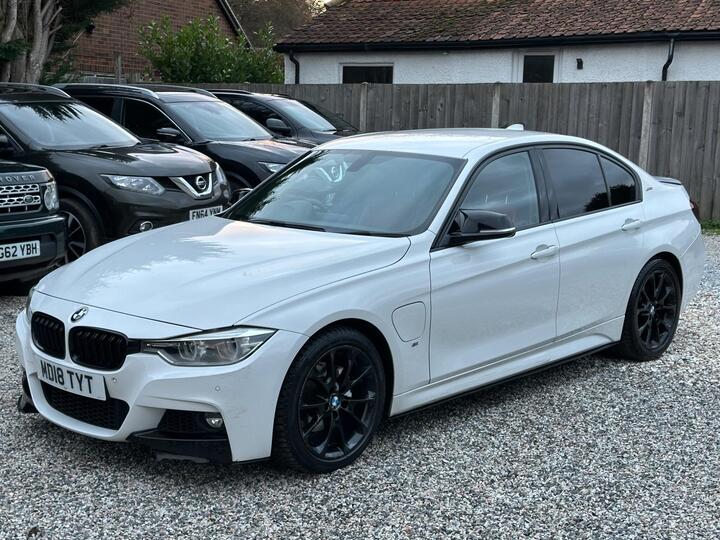BMW 3 Series 2.0 330e 7.6kWh M Sport Auto Euro 6 (s/s) 4dr BMW 3 Series 2.0 330e 7.6kWh M Sport Auto Euro 6 (s/s) 4dr