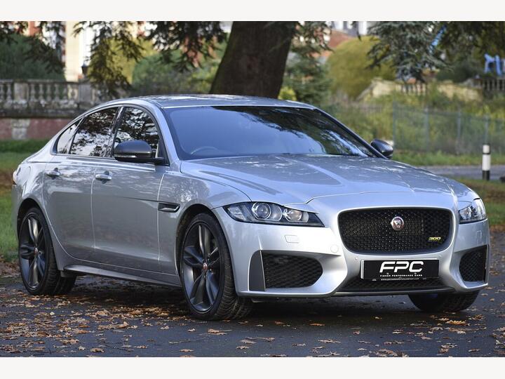 Jaguar XF 2.0i 300 Sport Auto AWD Euro 6 (s/s) 4dr