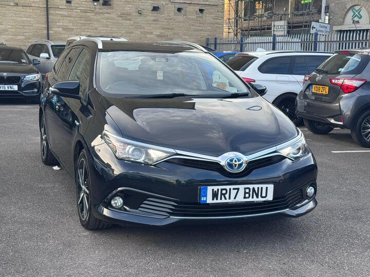 Toyota Auris 1.8 VVT-h Design Touring Sports CVT Euro 6 (s/s) 5dr (Safety Sense)
