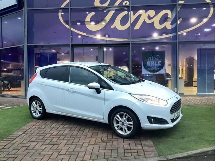 Ford Fiesta 1.25 Zetec Euro 6 5dr Ford Fiesta 1.25 Zetec Euro 6 5dr