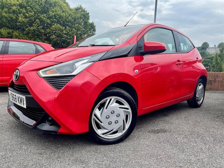 Toyota AYGO 1.0 VVT-i X-play Euro 6 5dr