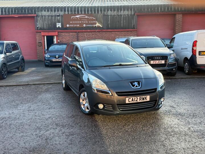 Peugeot 5008 1.6 HDi Sport Euro 5 5dr Peugeot 5008 1.6 HDi Sport Euro 5 5dr