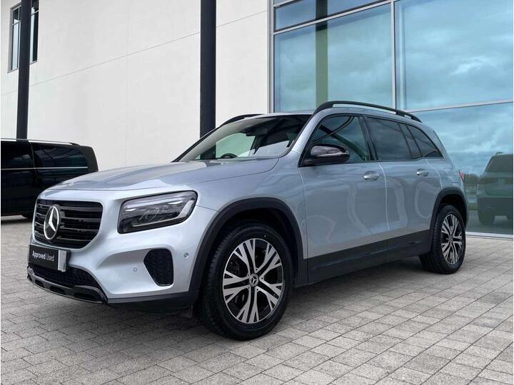 Mercedes-Benz GLB 1.3 GLB200h MHEV Sport (Executive) 7G-DCT Euro 6 (s/s) 5dr Mercedes-Benz GLB 1.3 GLB200h MHEV Sport (Executive) 7G-DCT Euro 6 (s/s) 5dr