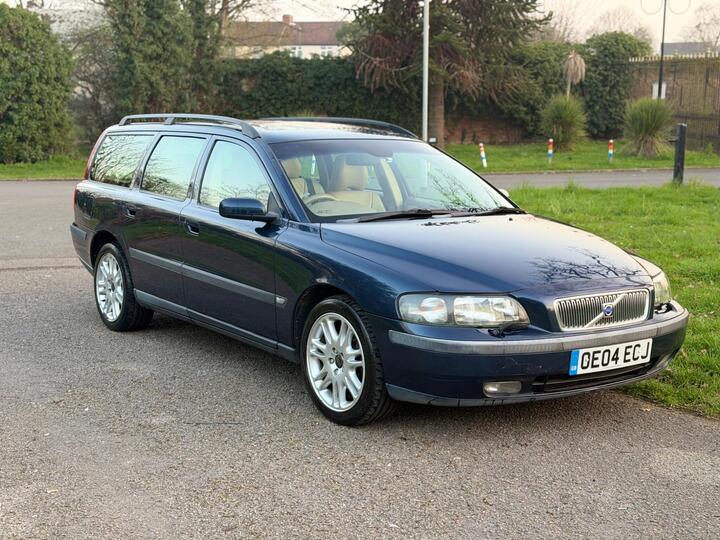 Volvo V70 2.4 SE 5dr
