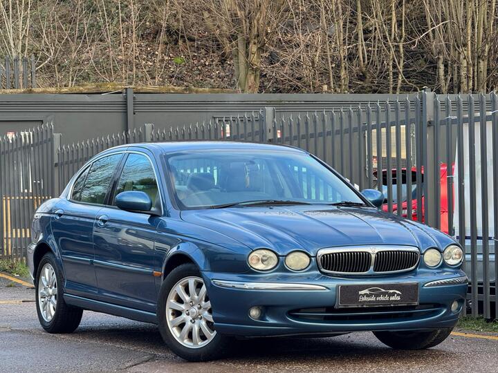 Jaguar X-Type 2.5 V6 SE (AWD) 4dr Jaguar X-Type 2.5 V6 SE (AWD) 4dr