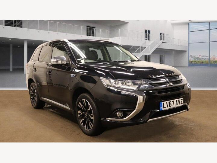 Mitsubishi Outlander 2.0h 12kWh 4h CVT 4WD Euro 6 (s/s) 5dr Mitsubishi Outlander 2.0h 12kWh 4h CVT 4WD Euro 6 (s/s) 5dr
