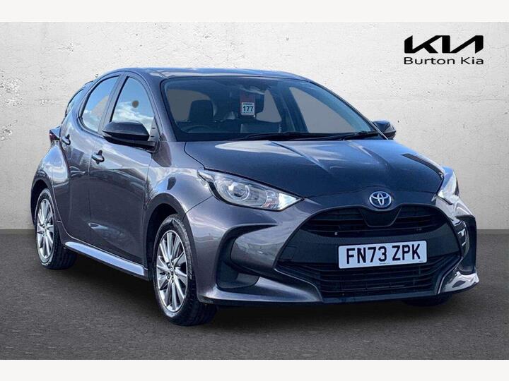 Toyota Yaris 1.5 VVT-h Icon E-CVT Euro 6 (s/s) 5dr