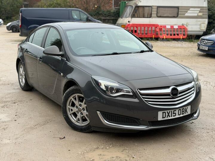 Vauxhall Insignia 2.0 CDTi EcoFLEX Design Nav Euro 5 (s/s) 5dr Vauxhall Insignia 2.0 CDTi EcoFLEX Design Nav Euro 5 (s/s) 5dr