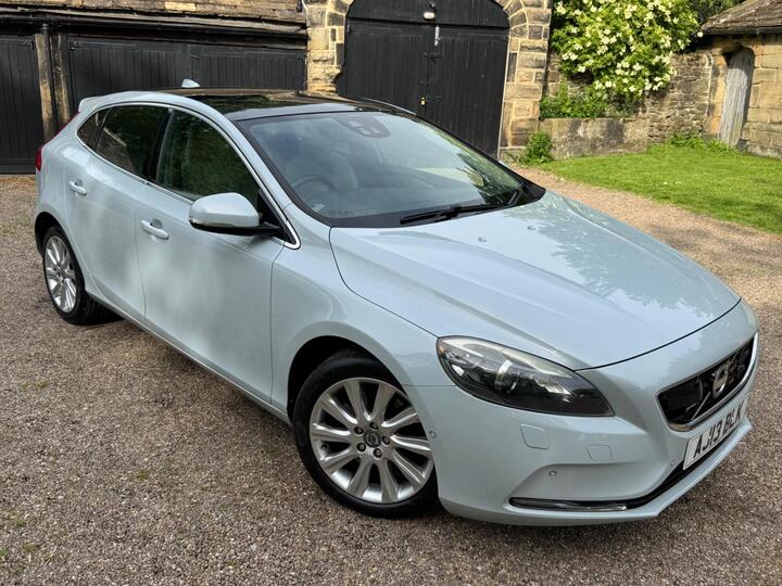 Volvo V40 2.0 D3 SE Lux Nav Euro 5 (s/s) 5dr