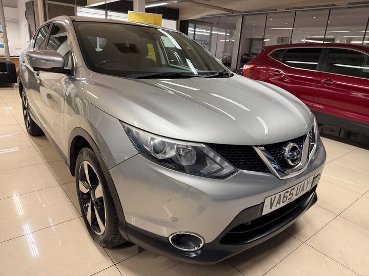 Nissan Qashqai 1.2 DIG-T N-tec XTRON 2WD Euro 6 (s/s) 5dr