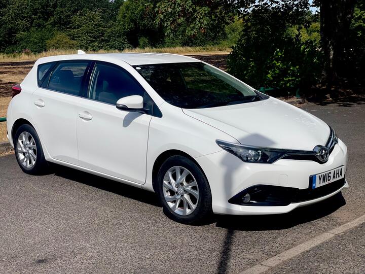 Toyota Auris 1.2 VVT-i Icon Euro 6 (s/s) 5dr