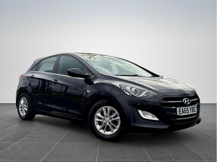 Hyundai I30 1.6 CRDi Blue Drive SE Euro 6 (s/s) 5dr Hyundai I30 1.6 CRDi Blue Drive SE Euro 6 (s/s) 5dr