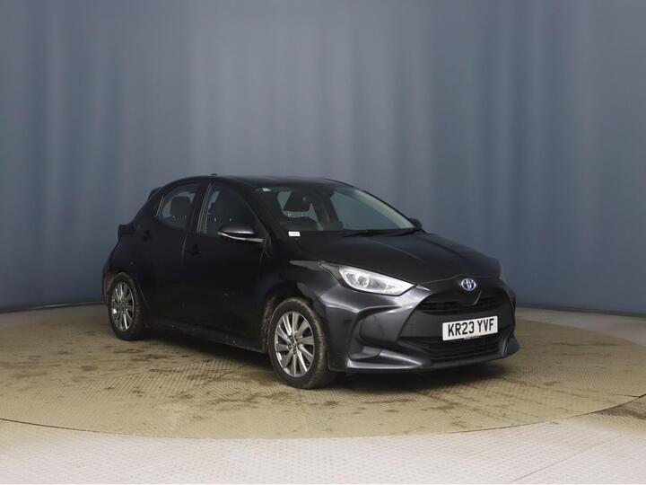 Toyota Yaris 1.5 VVT-h Icon E-CVT Euro 6 (s/s) 5dr Toyota Yaris 1.5 VVT-h Icon E-CVT Euro 6 (s/s) 5dr