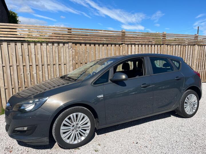 Vauxhall Astra 1.4 16v Energy Euro 5 5dr Vauxhall Astra 1.4 16v Energy Euro 5 5dr