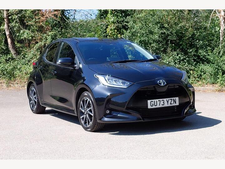 Toyota Yaris 1.5 VVT-h Design E-CVT Euro 6 (s/s) 5dr