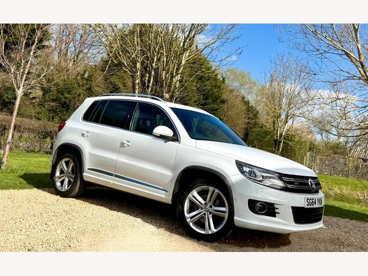 Volkswagen Tiguan 2.0 TDI BlueMotion Tech R-Line 4WD Euro 5 (s/s) 5dr (Nav) Volkswagen Tiguan 2.0 TDI BlueMotion Tech R-Line 4WD Euro 5 (s/s) 5dr (Nav)