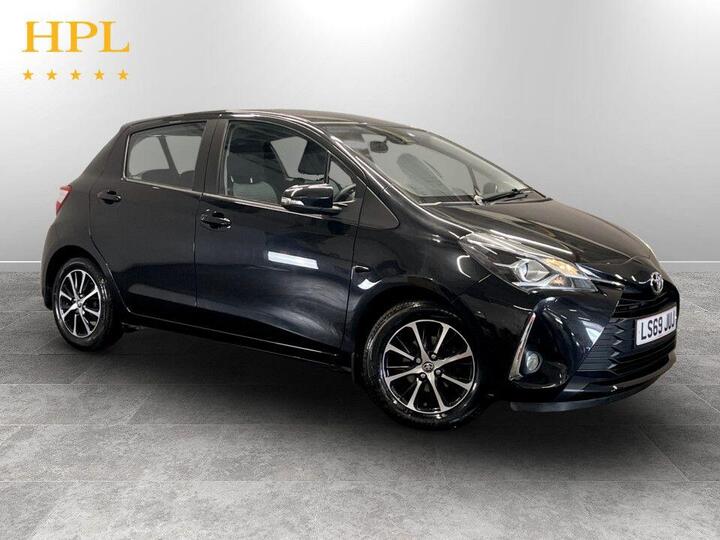 Toyota YARIS 1.5 VVT-i Icon Tech CVT Euro 6 5dr