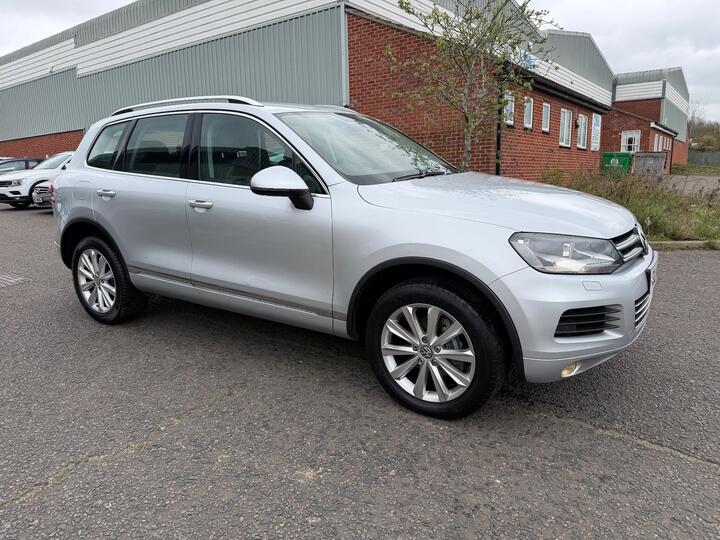 Volkswagen Touareg 3.0 TDI V6 BlueMotion Tech SE Tiptronic 4WD Euro 5 (s/s) 5dr