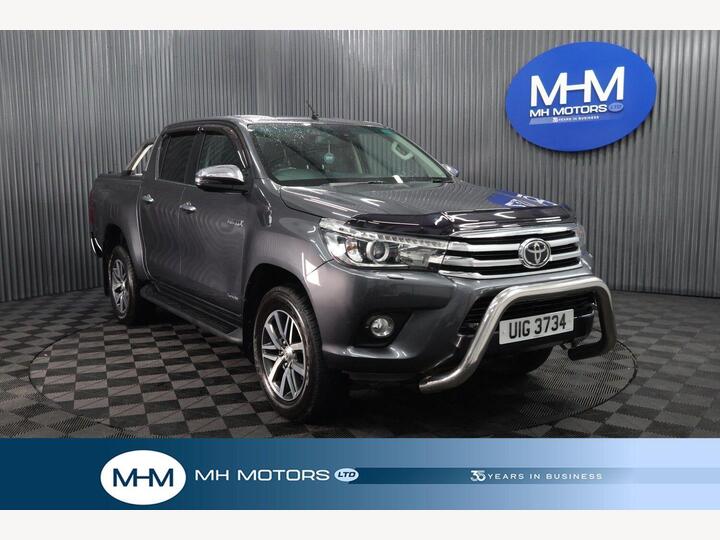 Toyota HI-LUX 2.4 D-4D Invincible 4WD Euro 6 (s/s) 4dr (TSS)