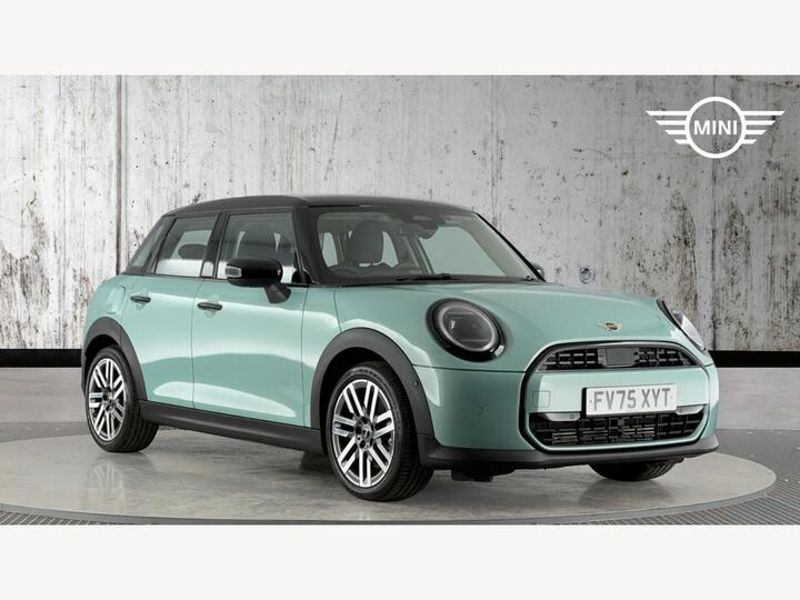 MINI Hatch 1.5C Classic Steptronic Euro 6 (s/s) 5dr