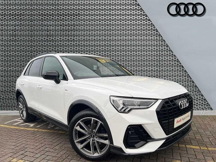 Audi Q3 1.5 TFSI CoD 35 Black Edition S Tronic Euro 6 (s/s) 5dr