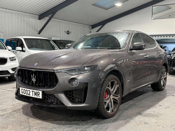 Maserati LEVANTE 3.0 V6 GranSport Nerissimo ZF 4WD Euro 6 (s/s) 5dr Maserati LEVANTE 3.0 V6 GranSport Nerissimo ZF 4WD Euro 6 (s/s) 5dr