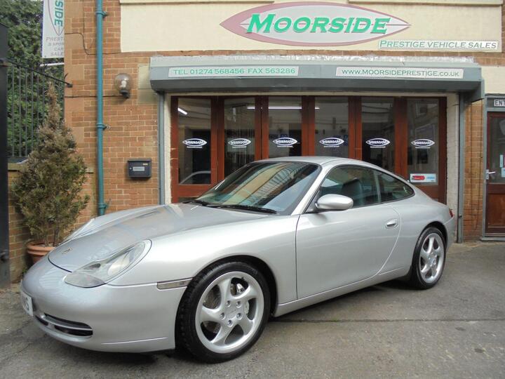 Porsche 911 3.4 996 Carrera 4 AWD 2dr