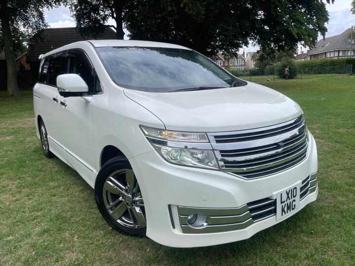 Nissan Elgrand E52 LEATHER 2.5 RIDER AUTECH 7 SEATER Nissan Elgrand E52 LEATHER 2.5 RIDER AUTECH 7 SEATER