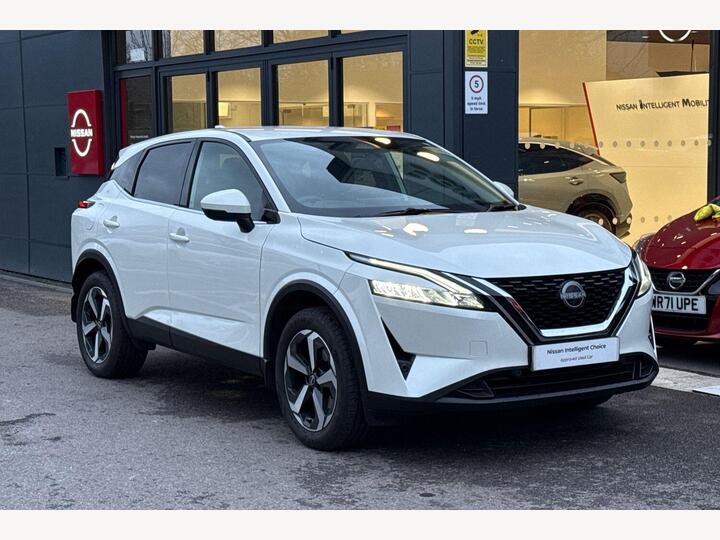Nissan Qashqai 1.3 DIG-T MHEV N-Connecta XTRON Euro 6 (s/s) 5dr Nissan Qashqai 1.3 DIG-T MHEV N-Connecta XTRON Euro 6 (s/s) 5dr