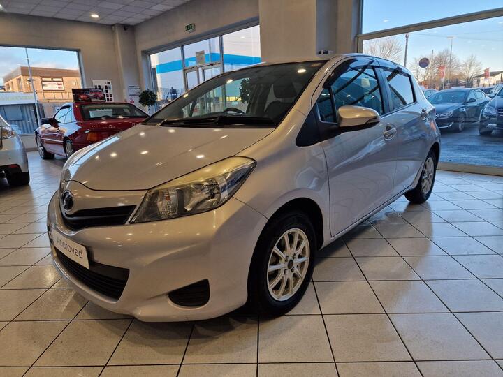 Toyota Vitz N/A