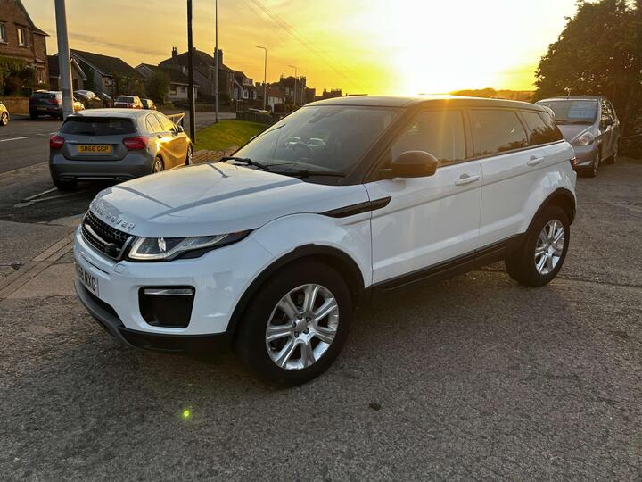 Land Rover RANGE ROVER EVOQUE 2.0 TD4 SE Tech Auto 4WD Euro 6 (s/s) 5dr Land Rover RANGE ROVER EVOQUE 2.0 TD4 SE Tech Auto 4WD Euro 6 (s/s) 5dr