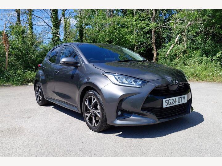 Toyota Yaris 1.5 VVT-h Design E-CVT Euro 6 (s/s) 5dr