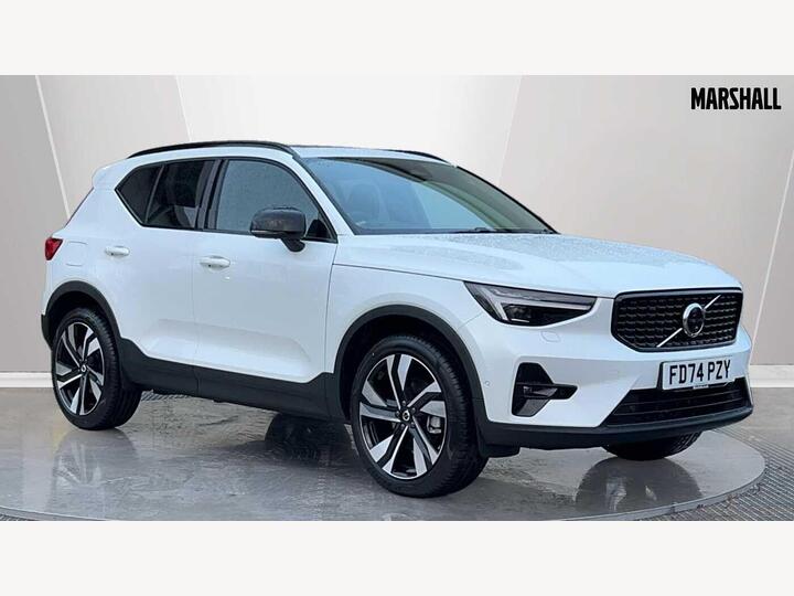 Volvo XC40 2.0 B3 MHEV Ultra Dark DCT Auto Euro 6 (s/s) 5dr