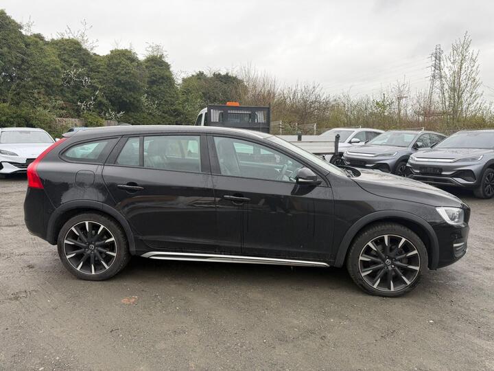 Volvo V60 Cross Country 2.0 D4 Lux Nav Euro 6 (s/s) 5dr