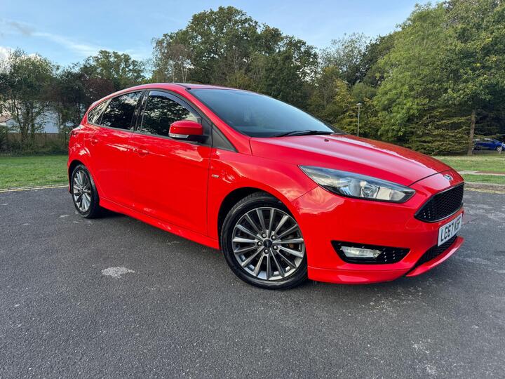 Ford Focus 1.0T EcoBoost ST-Line Euro 6 (s/s) 5dr