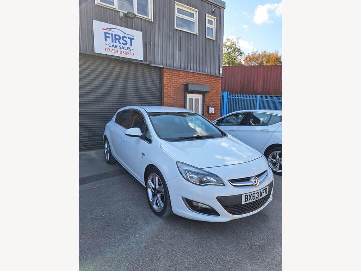 Vauxhall Astra 1.7 CDTi EcoFLEX SRi Euro 5 (s/s) 5dr