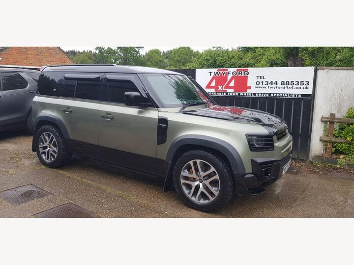 Land Rover DEFENDER 3.0 D300 MHEV X-Dynamic HSE Auto 4WD Euro 6 (s/s) 5dr