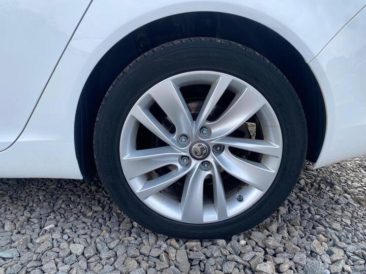 Vauxhall Insignia 2.0 CDTi EcoFLEX SRi Nav Euro 5 (s/s) 5dr