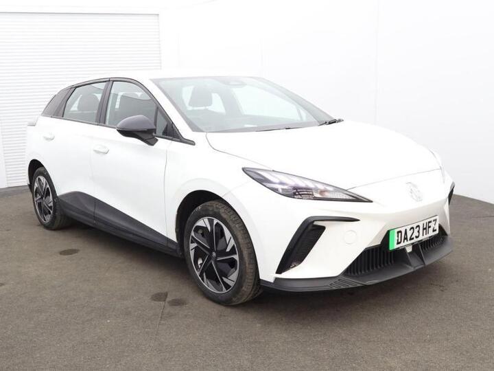MG MG4 64kWh SE Long Range Auto 5dr