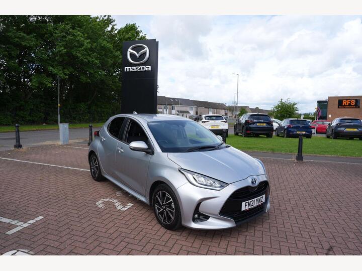 Toyota Yaris 1.5 VVT-h Design E-CVT Euro 6 (s/s) 5dr