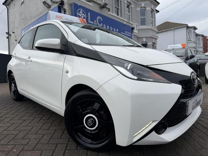 Toyota AYGO 1.0 VVT-i X-play Euro 5 5dr Euro 5